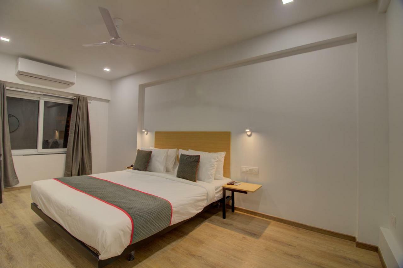 Townhouse Oak Kopar Khairane Navi Mumbai Formerly Ivy Hotel מראה חיצוני תמונה
