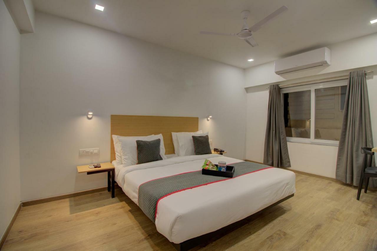 Townhouse Oak Kopar Khairane Navi Mumbai Formerly Ivy Hotel מראה חיצוני תמונה
