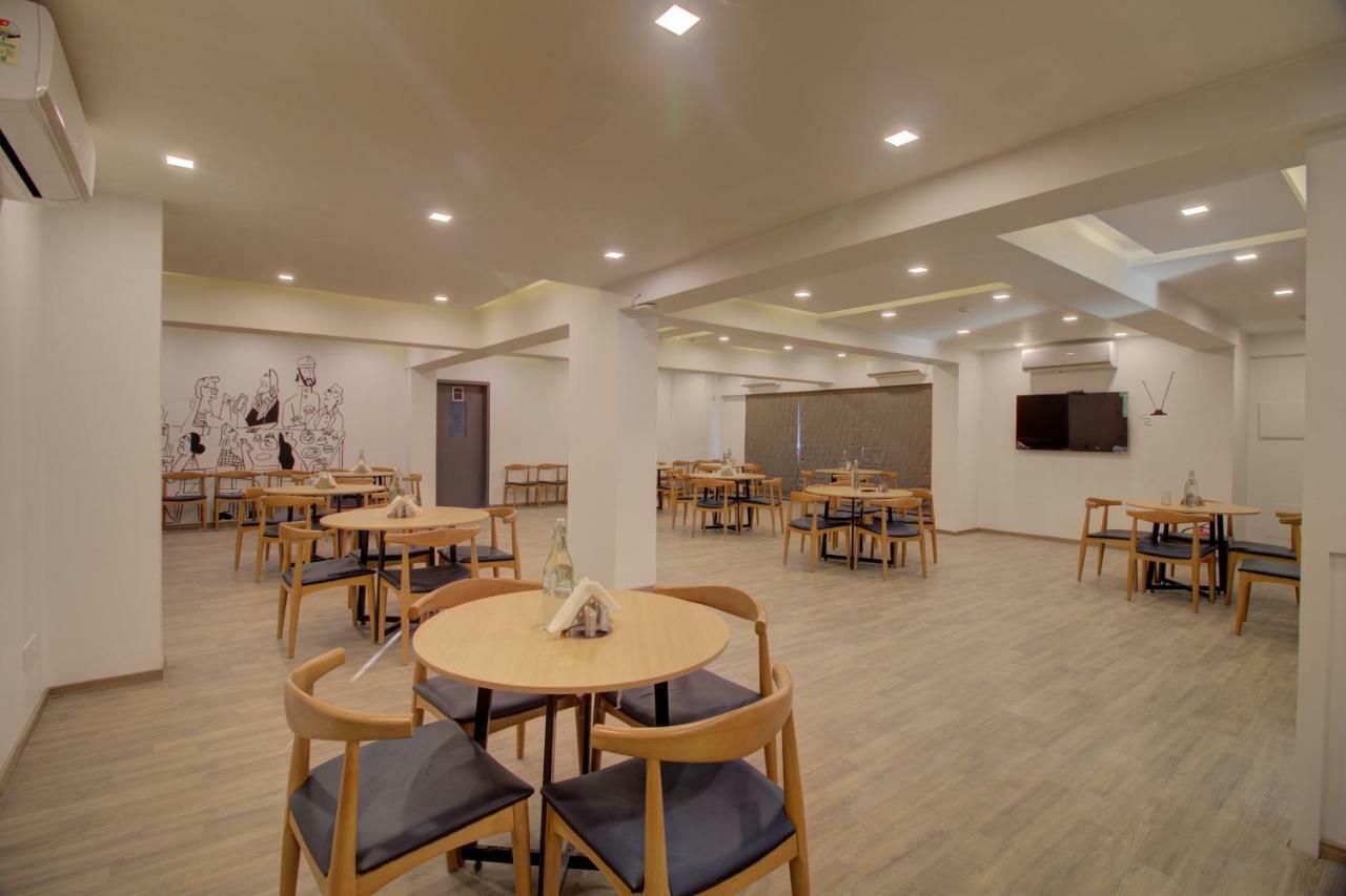 Townhouse Oak Kopar Khairane Navi Mumbai Formerly Ivy Hotel מראה חיצוני תמונה